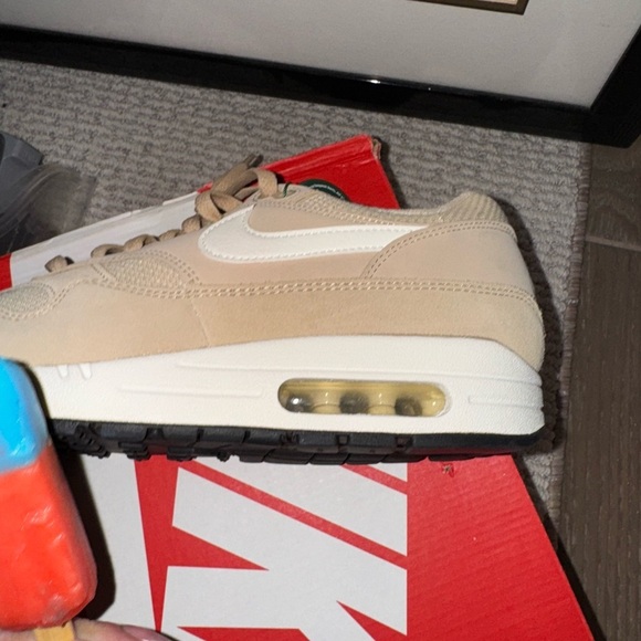 AUTHENTIC NIKE AIR MAX 1 DESERT ORE SIZE 9 - Picture 10 of 16